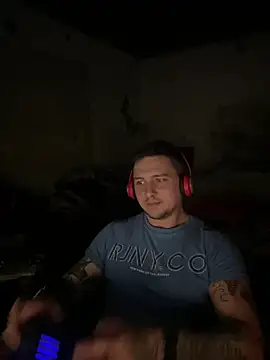 Pokazy przed kamerką – SantyPlayBig