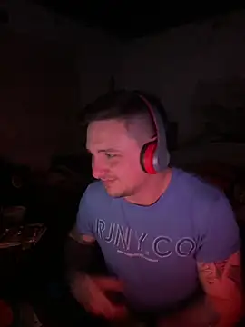 הופעת וובקאם של SantyPlayBig