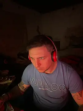 SantyPlayBig Chat XXX in diretta