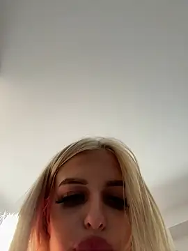 Steffi_Snowbunny – Kamerová šou