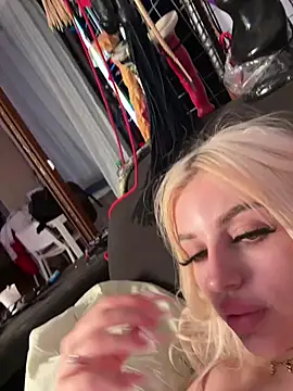 Steffi_Snowbunnyのウェブカメラショー