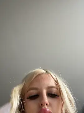 Steffi_Snowbunny 网络视讯表演