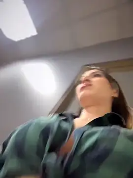 IAmNobodyXXX Adlı Modelin Web Kamerası Şovu