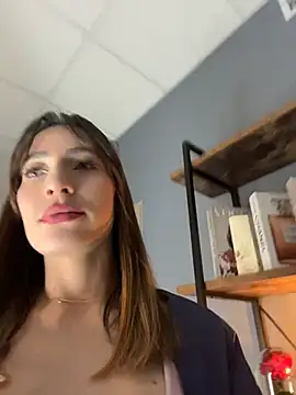 IAmNobodyXXX: διαδικτυακό σόου στην κάμερα