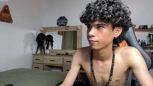 OopsAgain_ 在線直播表演