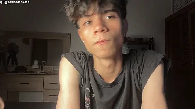 OopsAgain_ 在線直播表演