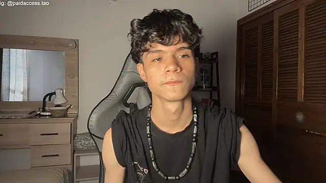 OopsAgain_n Webbikameraesitys