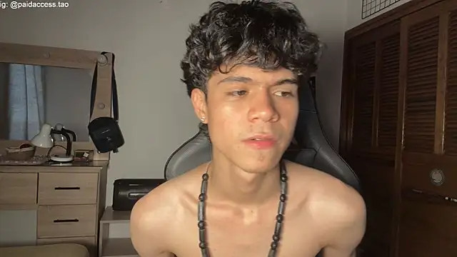 OopsAgain_ 在線直播表演
