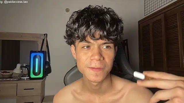 OopsAgain_'s Webcam Show
