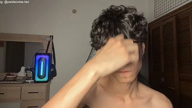 OopsAgain_ 在線直播表演