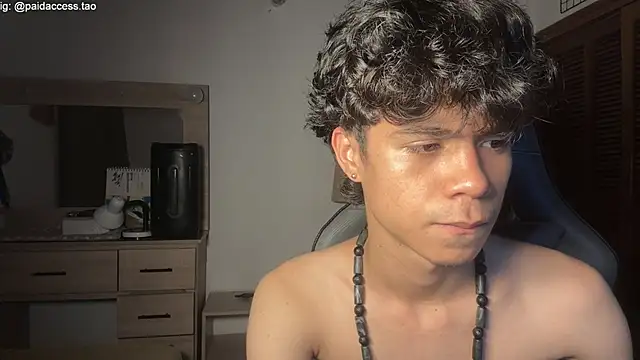 Show de OopsAgain_ na webcam