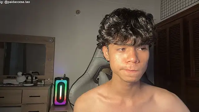 OopsAgain_ 在線直播表演