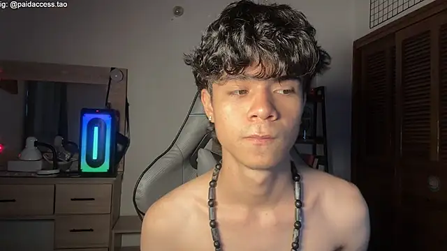 OopsAgain_ 在線直播表演