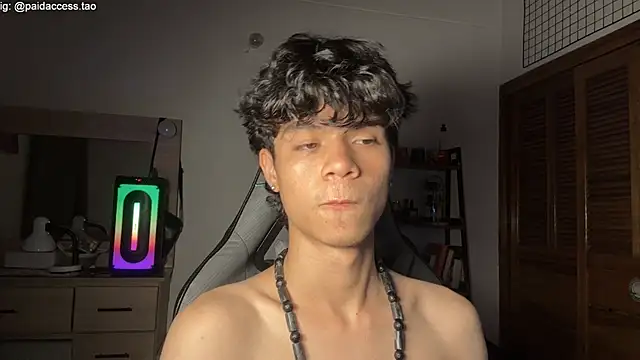 OopsAgain_ 网络视讯表演