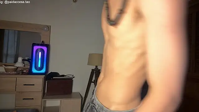 Czat XXX na żywo – OopsAgain_
