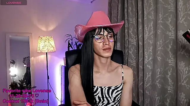 Andy_Roses Show in webcam