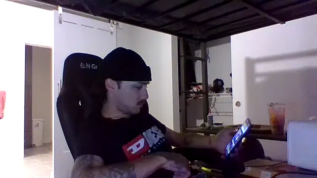Jbenz420 Show in webcam