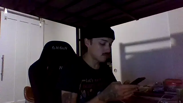 Jbenz420 Show in webcam