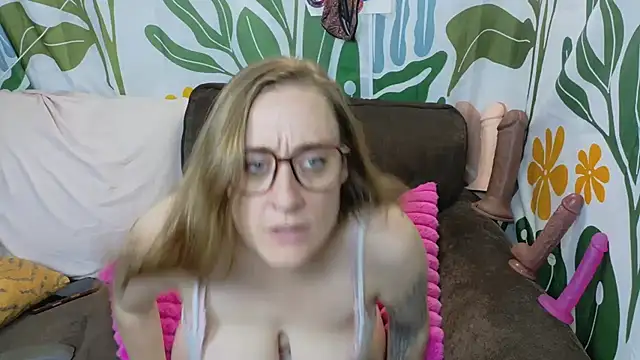 הופעת וובקאם של millie_rose_xo