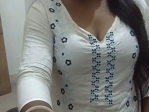 Raniting19n Live XXX chat