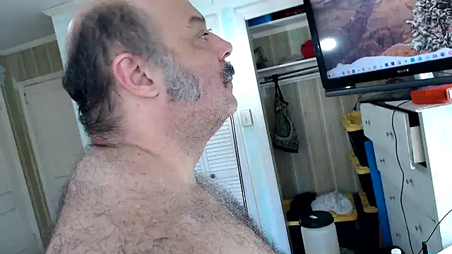 Show modela bullmusclejoe na web-kameri
