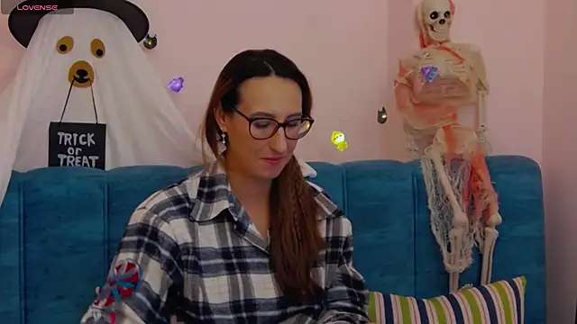 LysAd live XXX chat