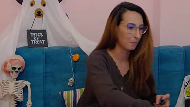 LysAd Adlı Modelin Canlı XXX Sohbeti