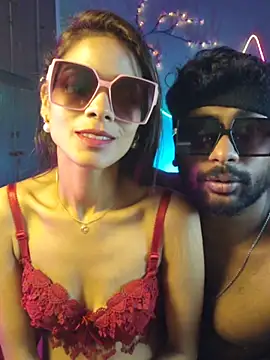 Ivy_the_goddess: διαδικτυακό σόου στην κάμερα