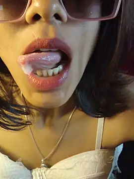 Ivy_the_goddess webcam show