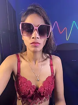 Ivy_the_goddess: διαδικτυακό σόου στην κάμερα