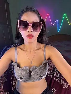 Ivy_the_goddess Show in webcam