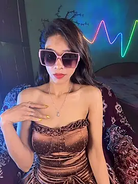 Ivy_the_goddess Show in webcam