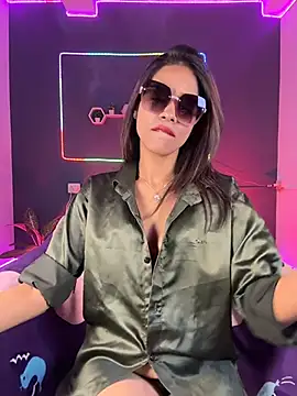 Ivy_the_goddess Show in webcam