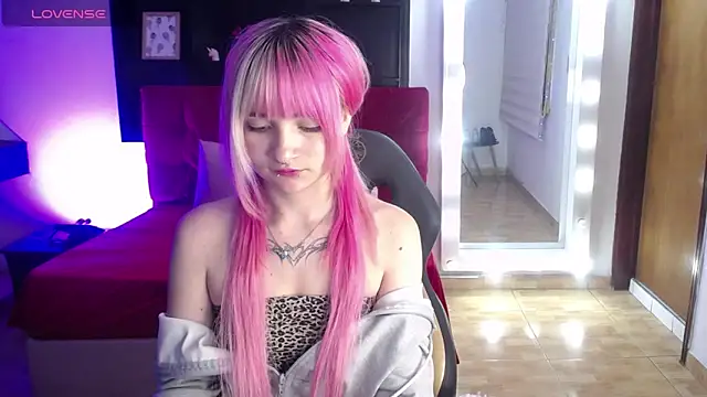 _Charlotte_Collins_のウェブカメラショー