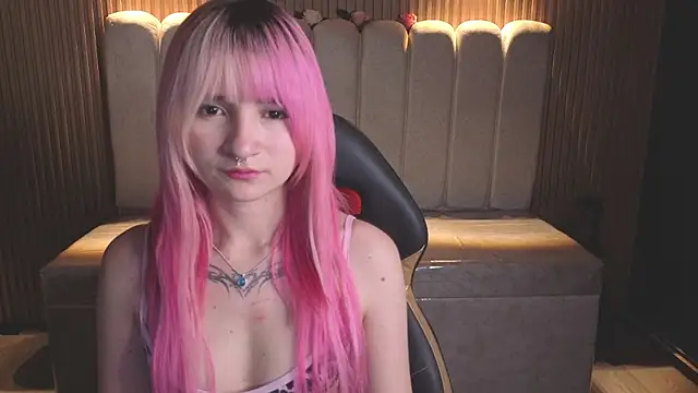 _Charlotte_Collins_のライブXXXチャット