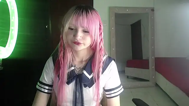 _Charlotte_Collins_n Webbikameraesitys