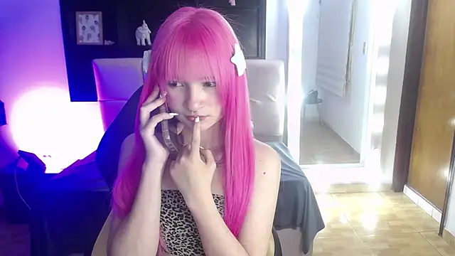 _Charlotte_Collins_ 网络视讯表演