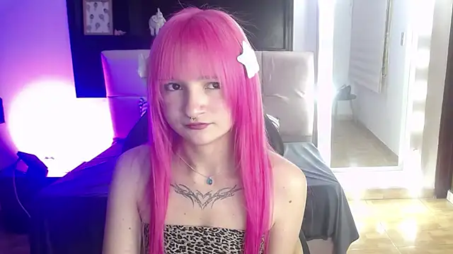 _Charlotte_Collins_のウェブカメラショー