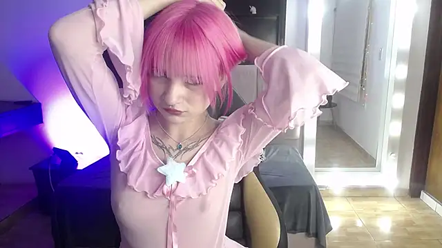 _Charlotte_Collins_のウェブカメラショー