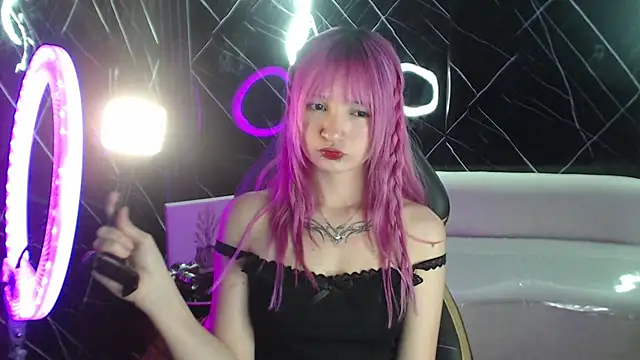 _Charlotte_Collins_ Live XXX-Chat