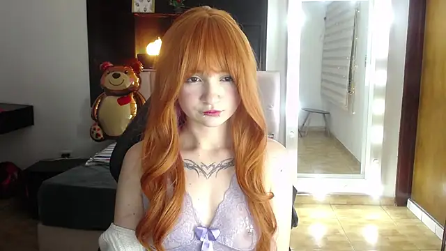 _Charlotte_Collins_ Adlı Modelin Web Kamerası Şovu