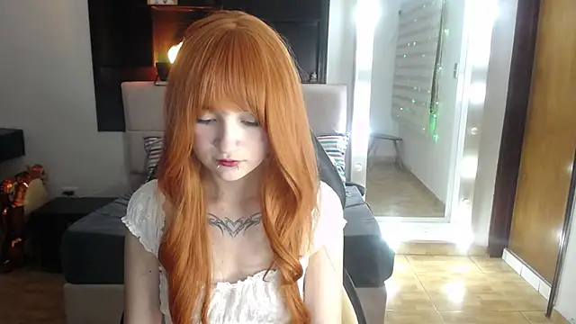 _Charlotte_Collins_のウェブカメラショー