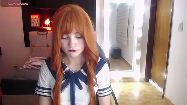 _Charlotte_Collins_ 网络视讯表演