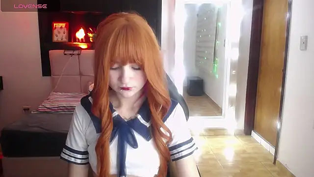 _Charlotte_Collins_ 网络视讯表演