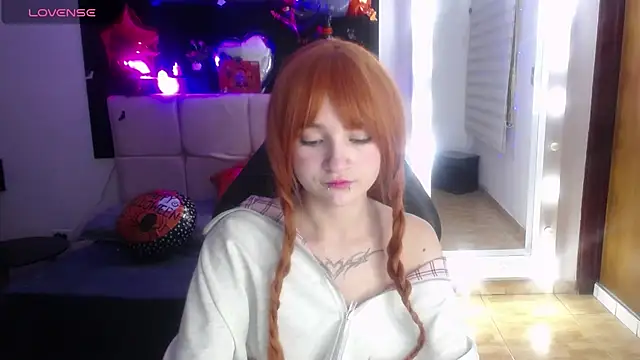 عرض كام _Charlotte_Collins_
