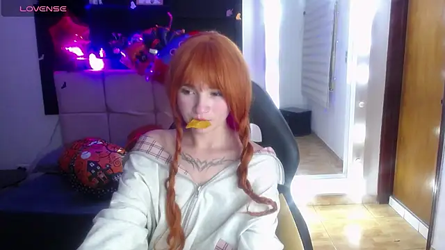 _Charlotte_Collins_のウェブカメラショー