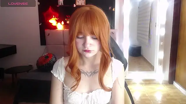 عرض كام _Charlotte_Collins_