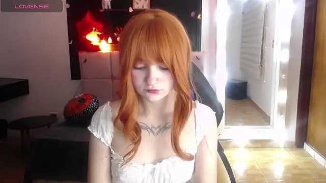 _Charlotte_Collins_ Adlı Modelin Web Kamerası Şovu
