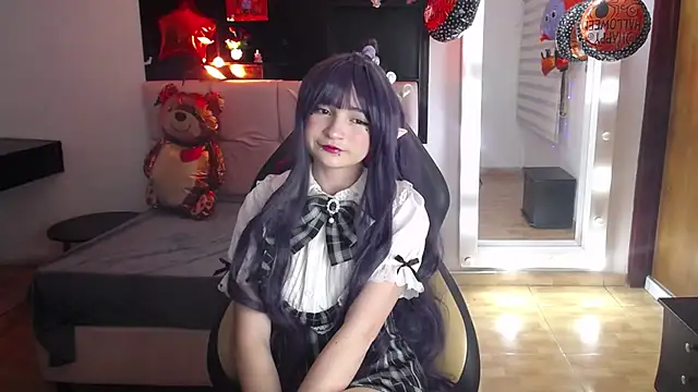 _Charlotte_Collins_ 网络视讯表演