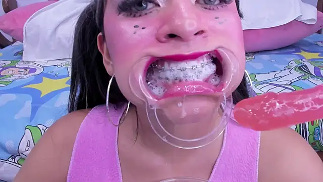 Živý XXX chat miss__evolet
